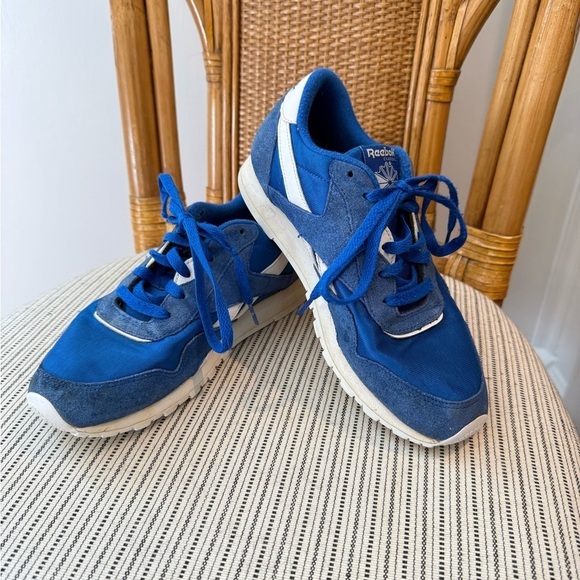 Reebok Classic Girls Blue and White Sneakers - Picture 3 of 7